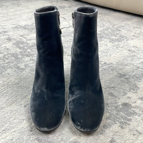 New Gianvito Rossi Joelle Velvet Ankle Boots Pewter Silver Gray Sz 35.5 - Picture 3 of 15